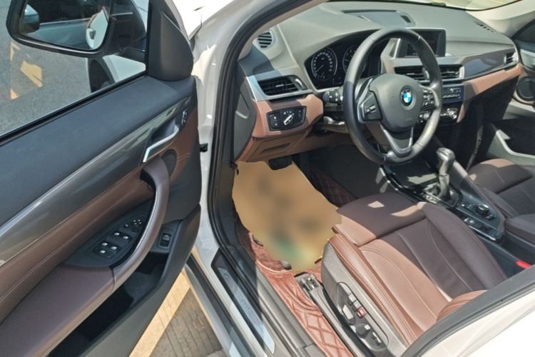 Used BMW X1 2019 sDrive18Li Premium Edition Driver Seat