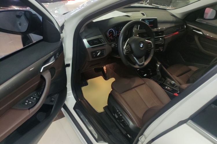 Used BMW X1 2019 sDrive18Li Premium Edition Driver Seat