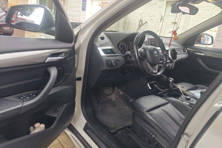 Used BMW X1 2019 sDrive18Li Premium Edition Driver Seat