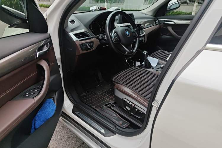 Used BMW X1 2019 sDrive18Li Premium Edition Driver Seat