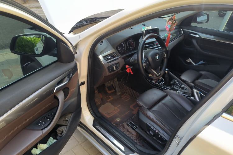 Used BMW X1 2019 sDrive18Li Premium Edition Driver Seat