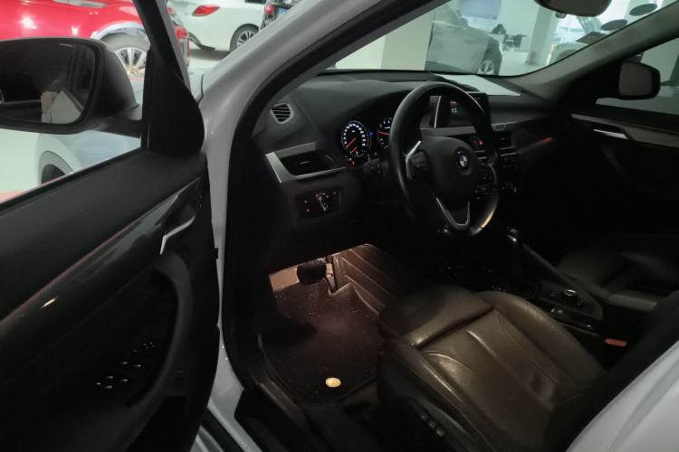 Used BMW X1 2019 sDrive18Li Premium Edition Driver Seat