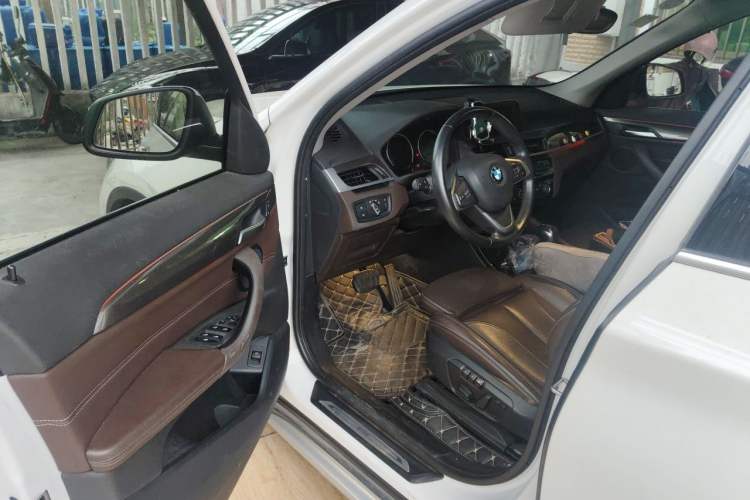 Used BMW X1 2019 sDrive18Li Premium Edition Driver Seat