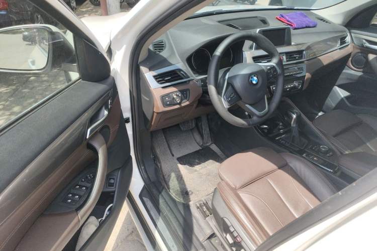 Used BMW X1 2019 sDrive18Li Premium Edition Driver Seat