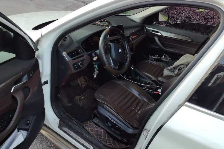 Used BMW X1 2019 sDrive18Li Premium Edition Driver Seat