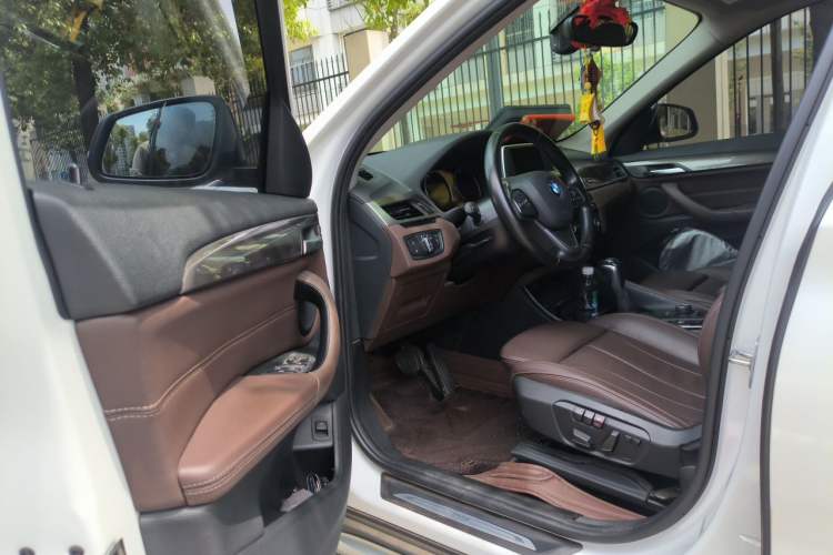 Used BMW X1 2019 sDrive18Li Premium Edition Driver Seat