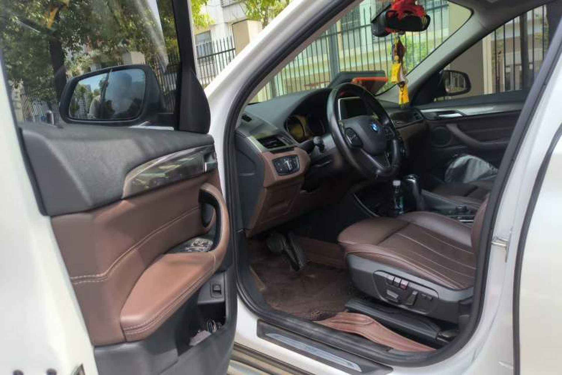 Used BMW X1 2019 sDrive18Li Premium Edition Driver Seat