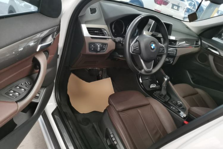 Used BMW X1 2019 sDrive18Li Premium Edition Driver Seat