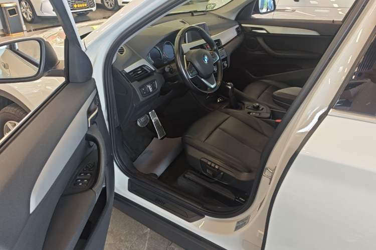 Used BMW X1 2019 sDrive20Li Leading Model Driver Seat