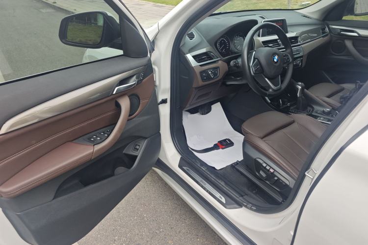 Used BMW X1 2019 sDrive18Li Premium Edition Driver Seat