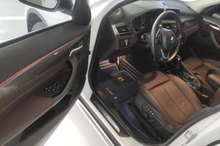 Used BMW X1 2019 sDrive18Li Premium Edition Driver Seat