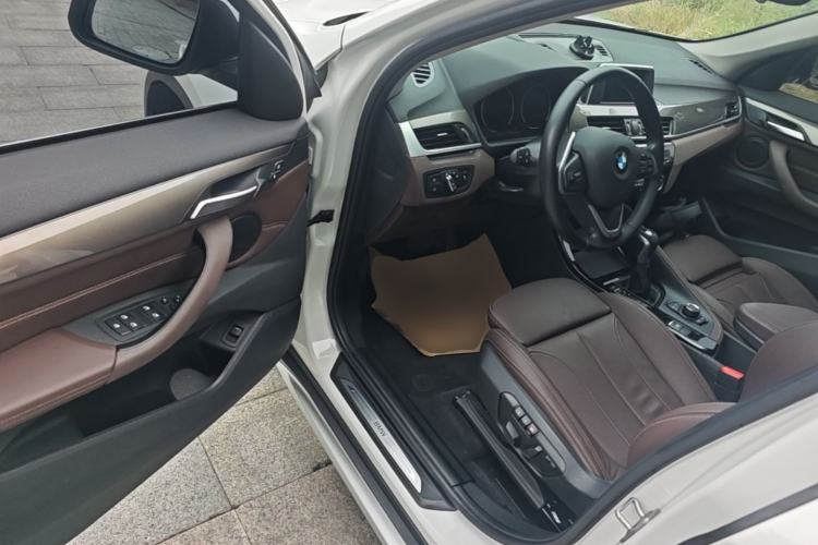 Used BMW X1 2019 sDrive18Li Premium Edition Driver Seat
