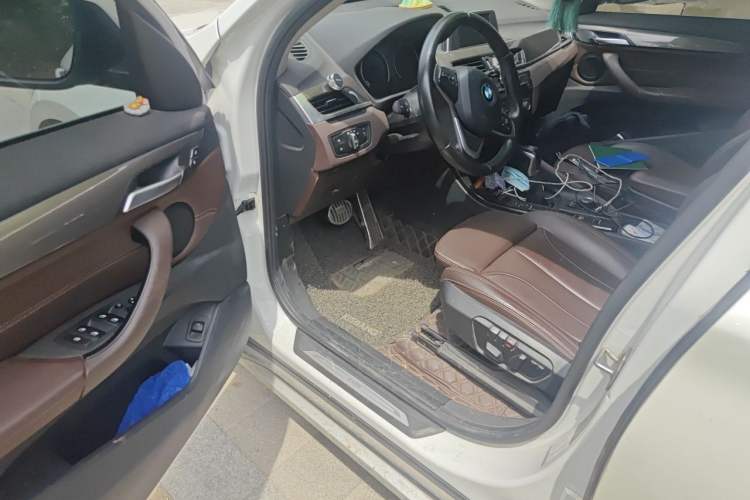 Used BMW X1 2019 sDrive18Li Premium Edition Driver Seat