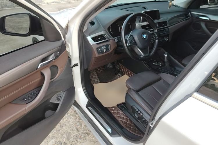 Used BMW X1 2019 sDrive18Li Premium Edition Driver Seat