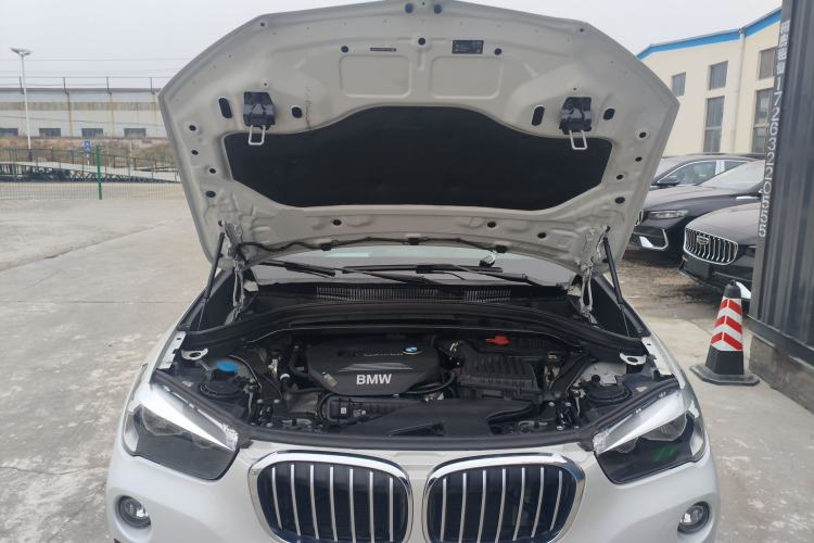 Used BMW X1 2019 sDrive18Li Fashion Model Engine Bay