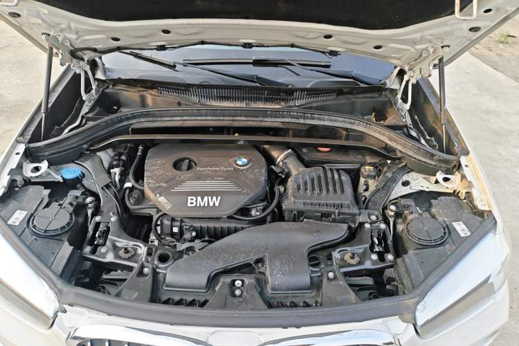 Used BMW X1 2019 sDrive18Li Fashion Model Engine Bay