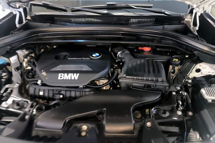 Used BMW X1 2019 sDrive20Li Leading Model Engine Bay