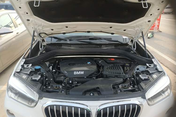 Used BMW X1 2019 sDrive18Li Premium Edition Engine Bay