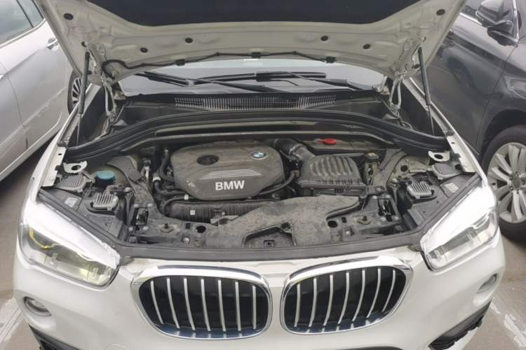 Used BMW X1 2019 sDrive20Li Leading Model Engine Bay