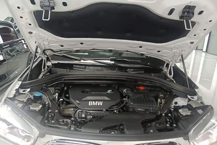 Used BMW X1 2019 sDrive18Li Premium Edition Engine Bay