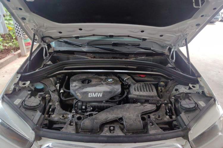 Used BMW X1 2019 sDrive18Li Fashion Model Engine Bay