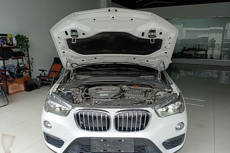 Used BMW X1 2019 sDrive18Li Fashion Model Engine Bay
