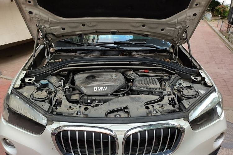 Used BMW X1 2019 sDrive18Li Fashion Model Engine Bay