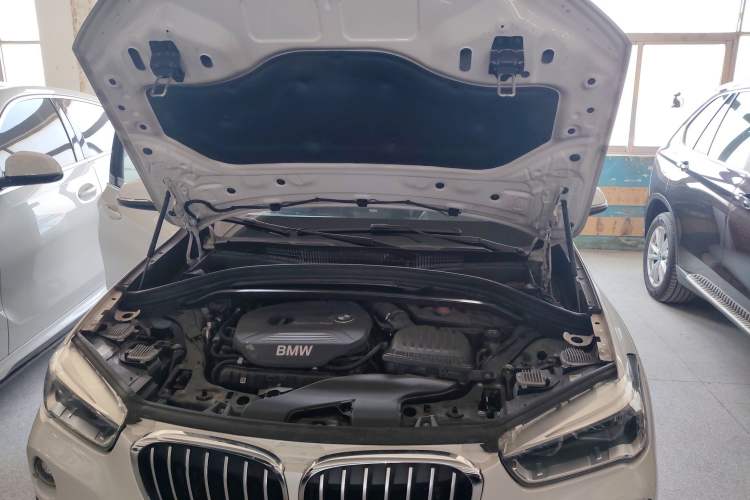 Used BMW X1 2019 sDrive20Li Leading Model Engine Bay