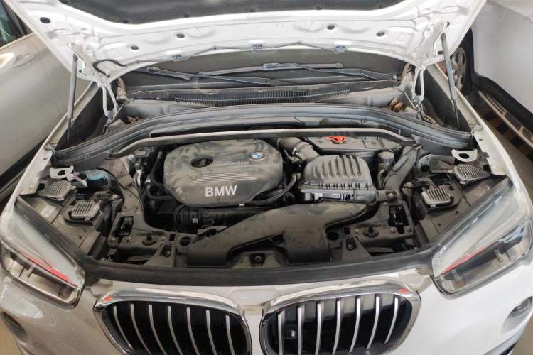 Used BMW X1 2019 sDrive18Li Premium Edition Engine Bay