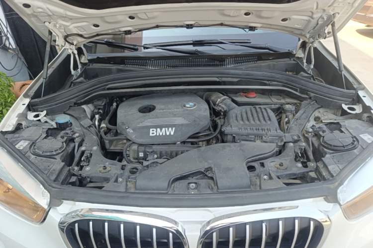 Used BMW X1 2019 sDrive18Li Fashion Model Engine Bay