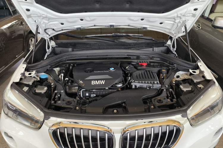 Used BMW X1 2019 sDrive18Li Premium Edition Engine Bay