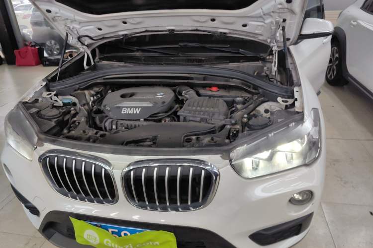 Used BMW X1 2019 sDrive18Li Fashion Model Engine Bay