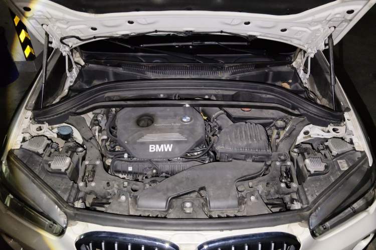 Used BMW X1 2019 sDrive20Li Leading Model Engine Bay