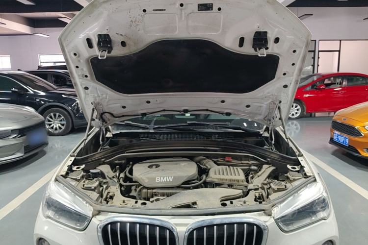 Used BMW X1 2019 sDrive18Li Premium Edition Engine Bay