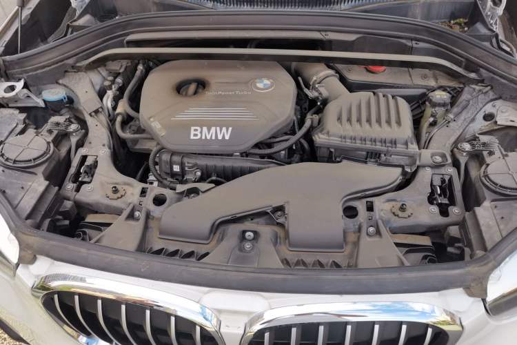 Used BMW X1 2019 sDrive18Li Fashion Model Engine Bay