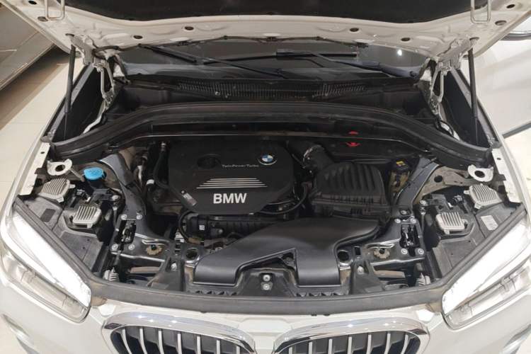 Used BMW X1 2019 sDrive18Li Premium Edition Engine Bay