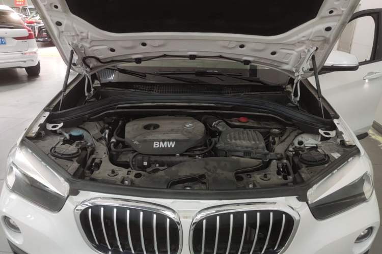 Used BMW X1 2019 sDrive18Li Fashion Model Engine Bay