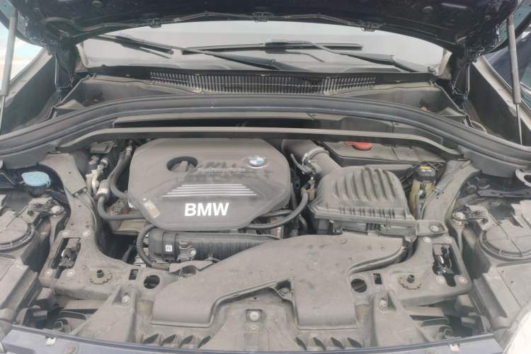 Used BMW X1 2019 sDrive18Li Fashion Model Engine Bay