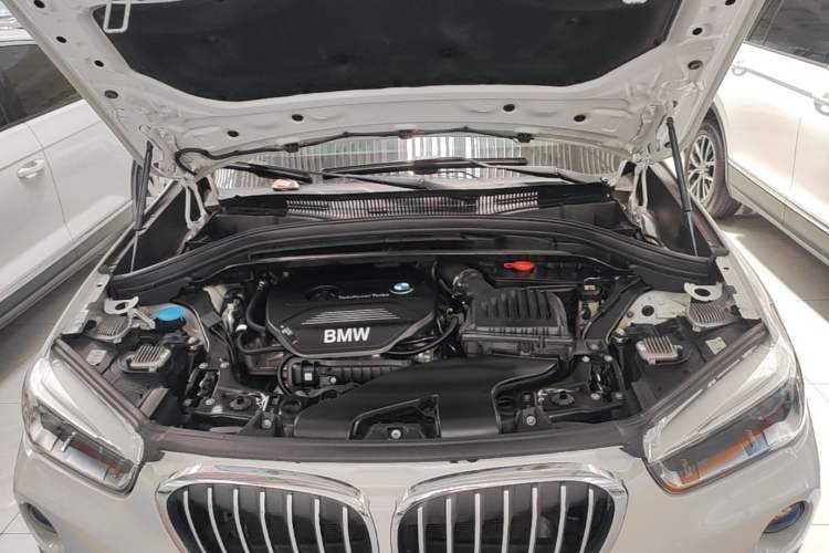 Used BMW X1 2019 sDrive18Li Premium Edition Engine Bay