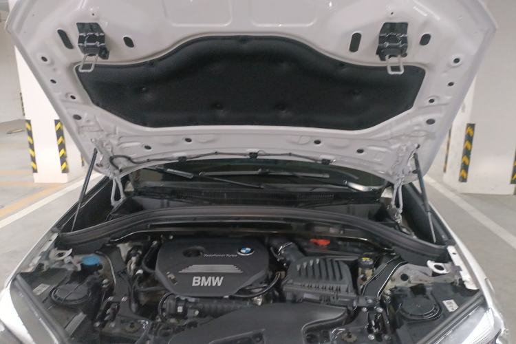 Used BMW X1 2019 sDrive18Li Fashion Model Engine Bay