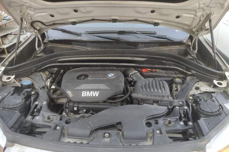 Used BMW X1 2019 sDrive18Li Fashion Model Engine Bay