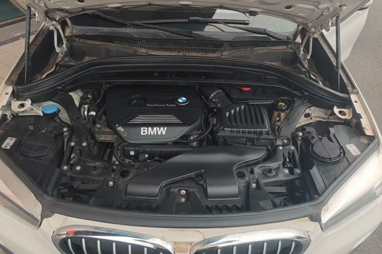 Used BMW X1 2019 sDrive18Li Fashion Model Engine Bay