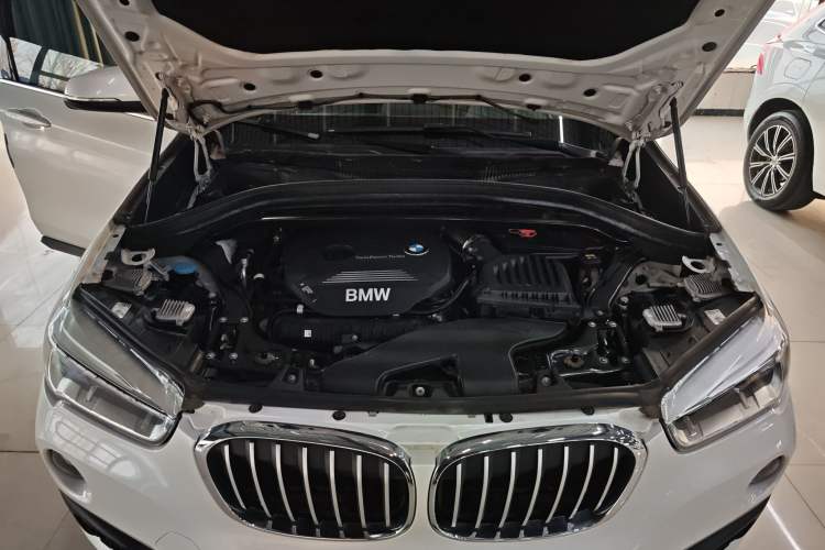 Used BMW X1 2019 sDrive20Li Leading Model Engine Bay