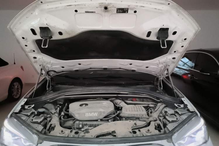 Used BMW X1 2019 sDrive18Li Premium Edition Engine Bay