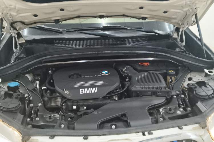 Used BMW X1 2019 sDrive18Li Fashion Model Engine Bay
