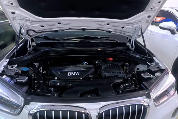 Used BMW X1 2019 sDrive20Li Leading Model Engine Bay