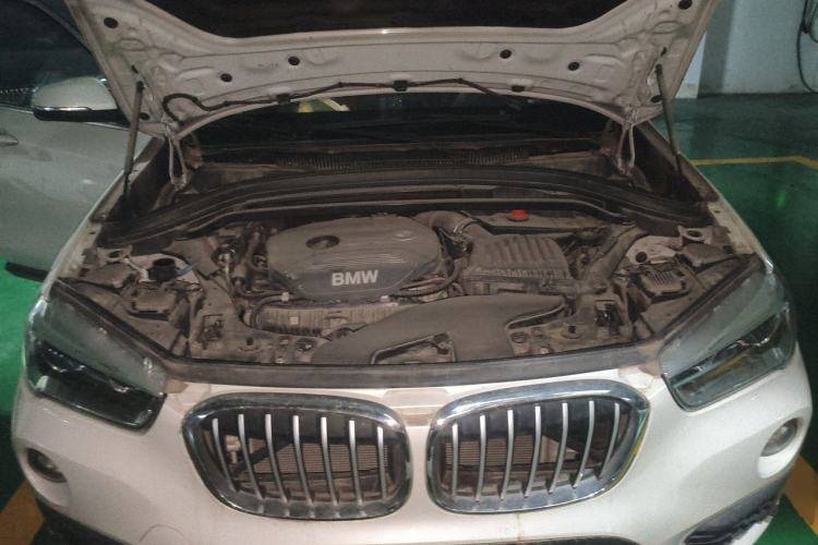 Used BMW X1 2019 sDrive20Li Leading Model Engine Bay