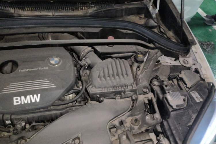 Used BMW X1 2019 sDrive18Li Premium Edition Engine Bay Left