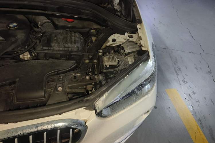 Used BMW X1 2019 sDrive18Li Premium Edition Engine Bay Left