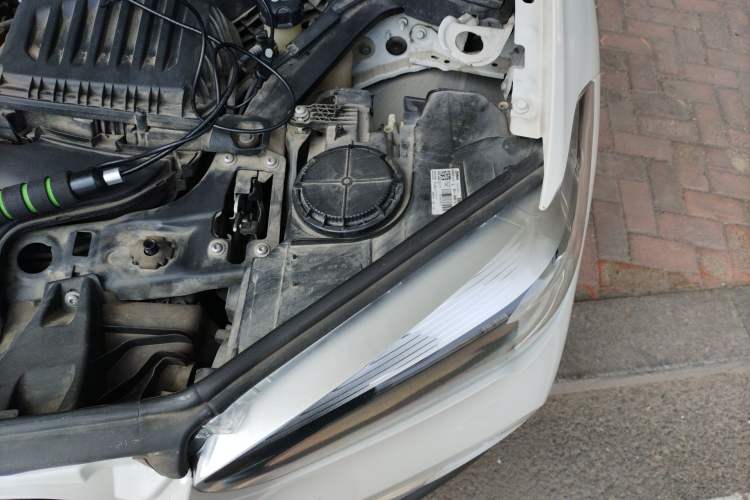 Used BMW X1 2019 sDrive18Li Fashion Model Engine Bay Left